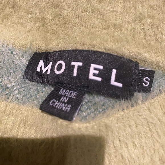 Sweater by Motel,S soft with loose fit. Long sleeves green and cream checkered! - Picture 9 of 11